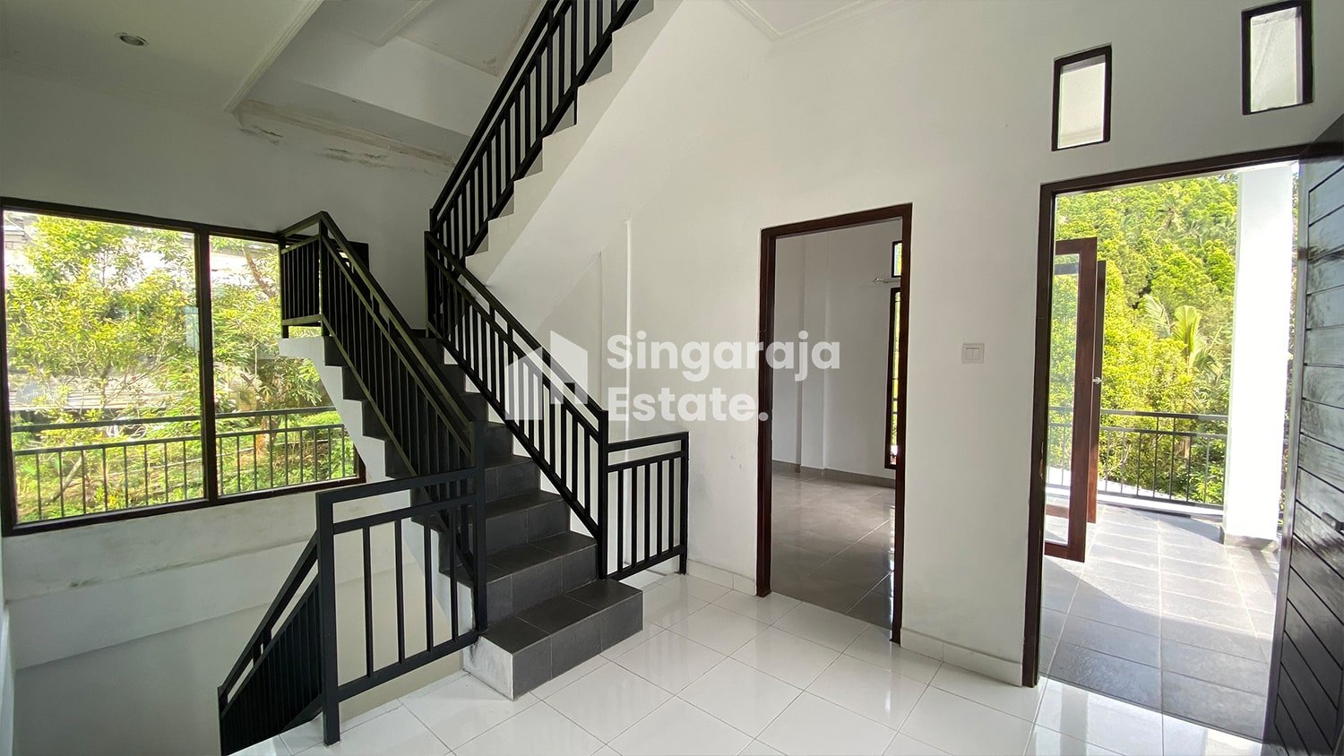 3-Story Villa with Sea View 10 Mins from Singaraja City Center - Image 7